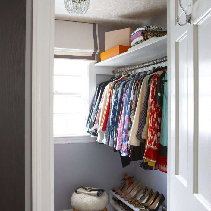 Small bedroom closet design